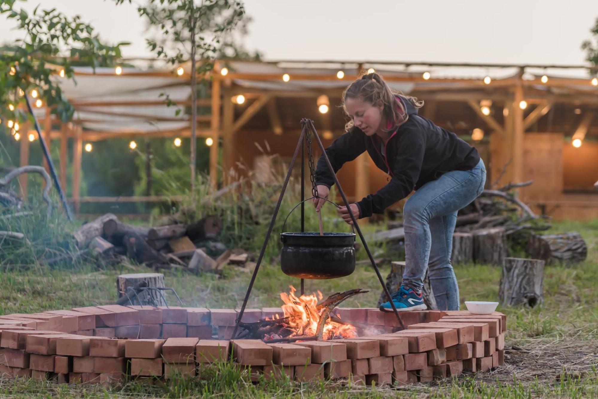 Szellos Ret Camping Balvanyos Εξωτερικό φωτογραφία